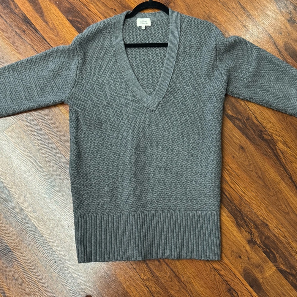 Wilfred Gray Merino Wool Sweater Size Small